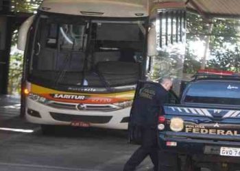 Empresa de ônibus é alvo de operação contra fraude ao INSS; valores ultrapassam os R$ 700 milhões