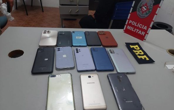 Forças de Segurança desarticulam grupos criminosos e recuperam 26 celulares furtados em Patos