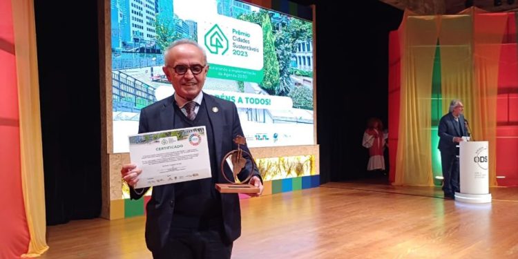 Com Programa Pão e Leite, Cícero Lucena recebe Prêmio Cidades Sustentáveis