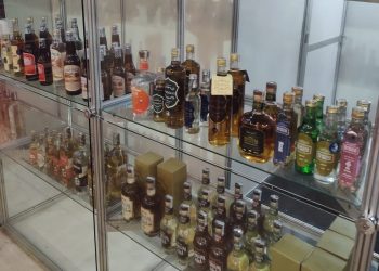 Engenhos produtores de cachaça participam do Salão do Artesanato Paraibano em Campina Grande