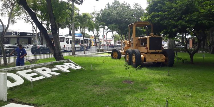 DER comemora 77 anos de fundação e lança livro sobre história do órgão nesta segunda-feira