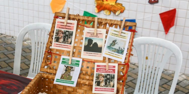 Festival de Cordel encanta paraibanos e turistas na Feirinha de Tambaú