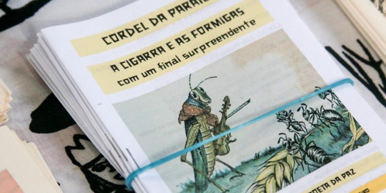 Festival de Cordel encanta paraibanos e turistas na Feirinha de Tambaú