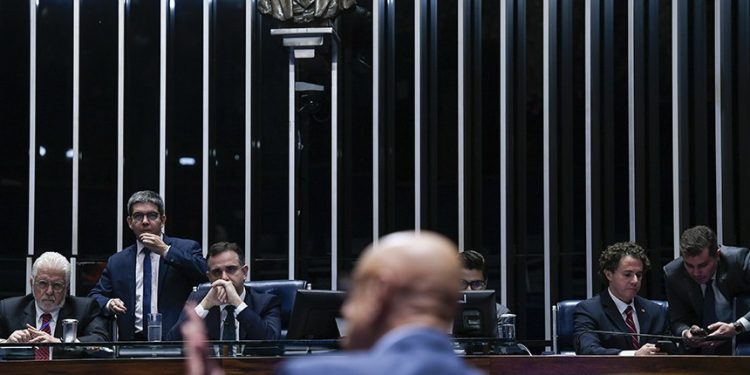 Senado Federal aprova MP que reestrutura ministérios