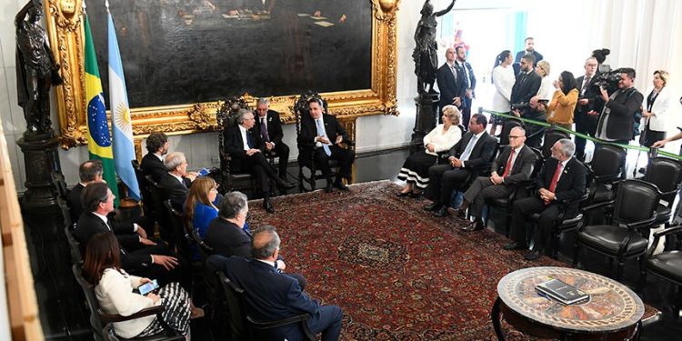 Congresso buscará com o Executivo soluções para apoiar a Argentina, diz Pacheco