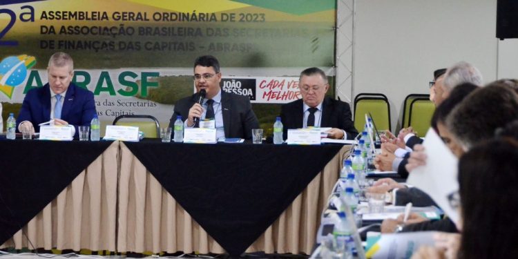 Secretário de Finanças de João Pessoa é eleito para diretoria da ABRASF