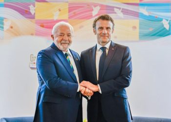 Lula e Macron se reúnem neste mês em cúpula sobre pacto financeiro
