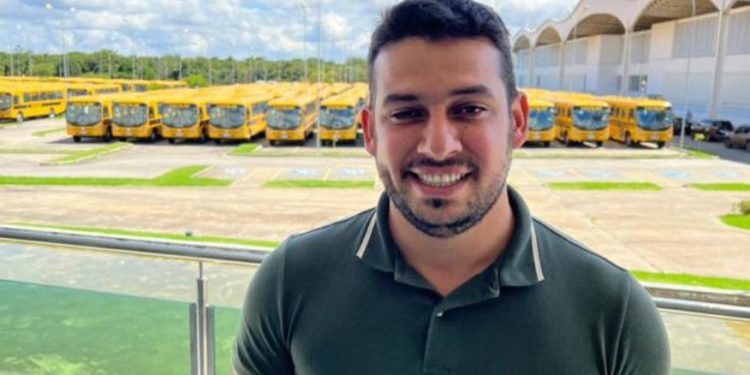 Prefeito parabeniza ação do Gaeco que tem como alvo sua esposa: “Estou muito tranquilo”