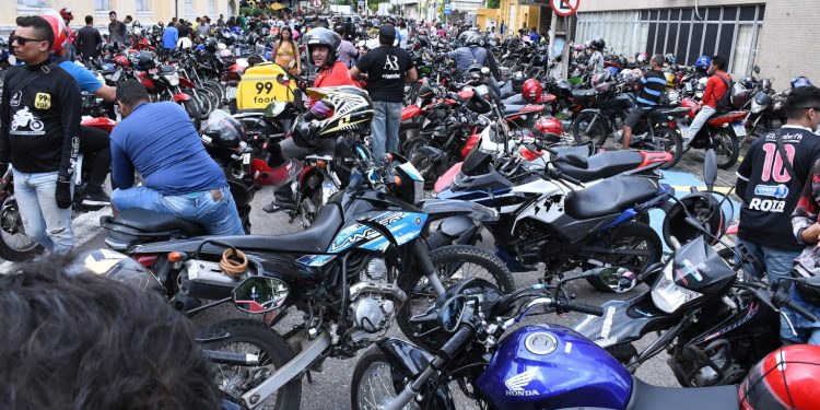 Projeto para regulamentar transporte de passageiros em motos será votado no segundo semestre na CMJP