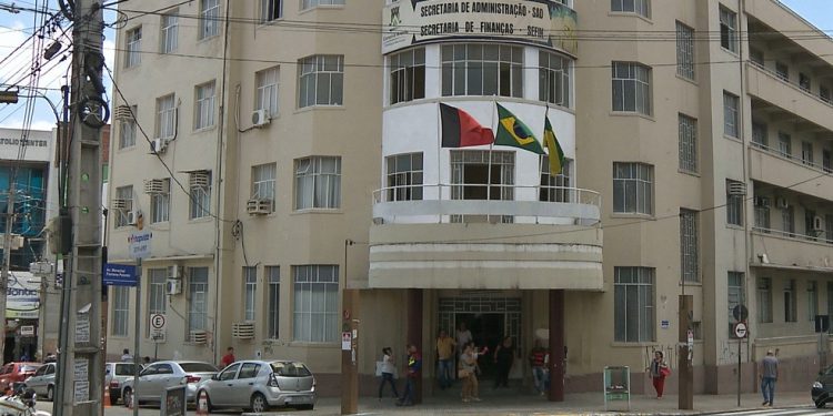 Bruno decreta ponto facultativo nesta sexta nas repartições municipais de Campina Grande