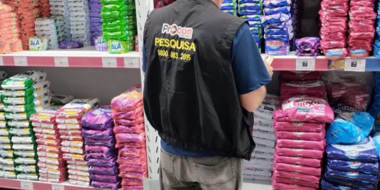Pesquisa do Procon-JP para preços de produtos de limpeza registra diferença entre estabelecimentos; confira
