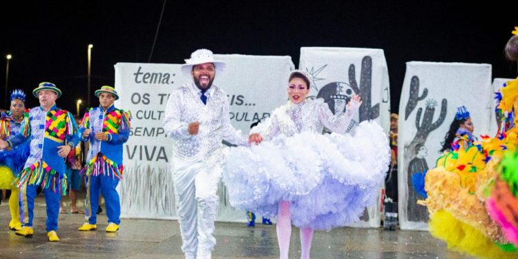Juninas do Grupo B desfilam beleza e tradição em evento marcado pela segurança e organização