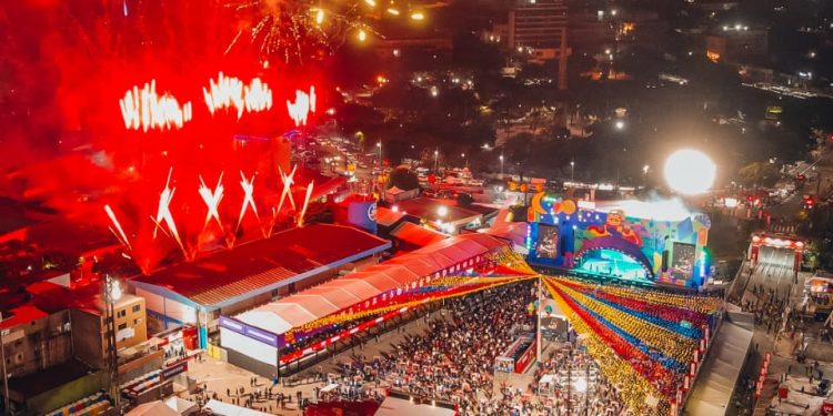 São João do Mundo 40 anos: festa no céu de CG com show piromusical e de drones