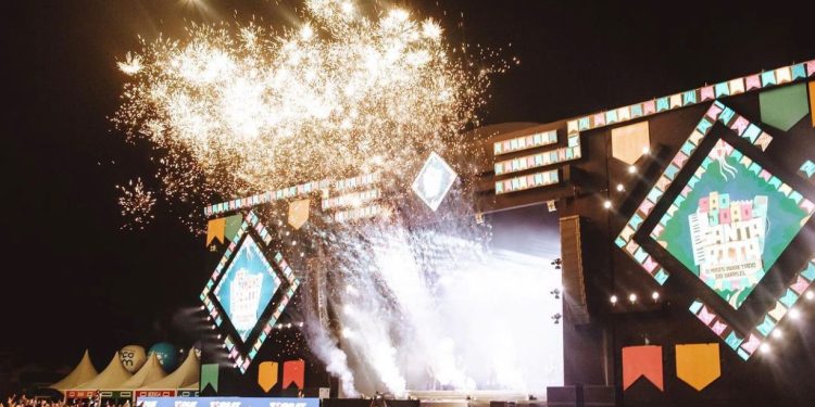 Com multidão na Praça do Povo, Prefeitura de Santa Rita inicia o São João Mais Arretado do Brasil