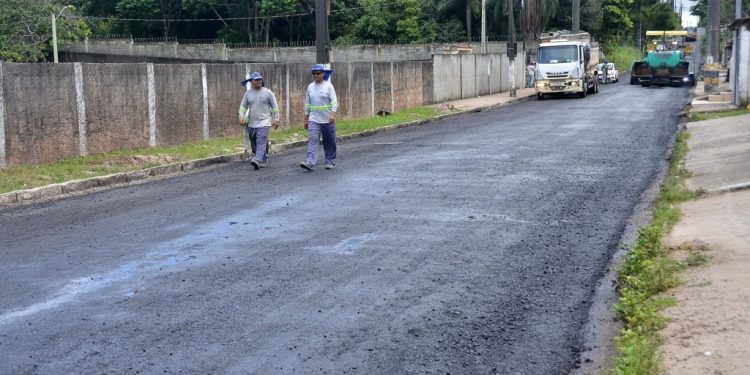 Prefeitura da Capital conclui asfalto de via que liga o bairro Costa e Silva com a Perimetral Sul