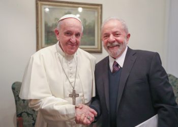 Presidente Lula convida Papa Francisco para visitar o Brasil