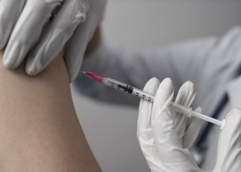 Nova vacina contra a dengue passa a ser aplicada na próxima semana em todo o país
