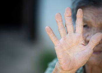 Violência contra a pessoa idosa é tema da campanha Junho Violeta