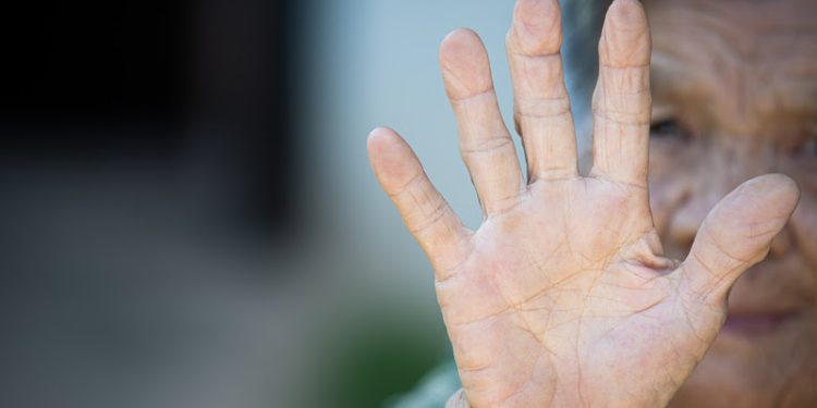 Violência contra a pessoa idosa é tema da campanha Junho Violeta