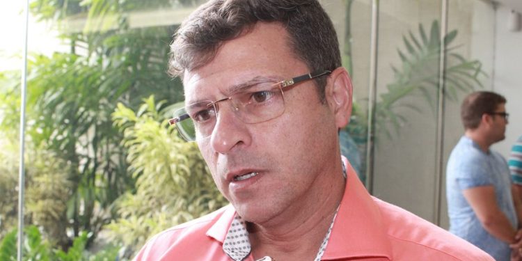 Vitor Hugo avalia que apoio de Cícero foi crucial para reeleição de João Azevêdo