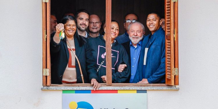 Lula entrega 446 imóveis do Minha Casa, Minha Vida no Rio Grande do Sul
