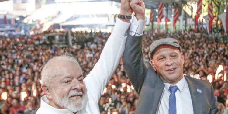 Lula celebra origem sindical e reafirma compromisso com trabalhadores