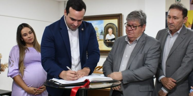 Lucas Ribeiro assume o cargo de governador da Paraíba nesta quarta-feira