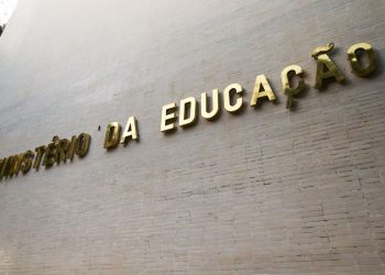 Governo federal vai encerrar programa de escolas cívico-militares