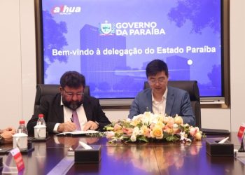 Governo da Paraíba firma parceria com empresa chinesa para realizar pesquisas e ensino na área de tecnologia da informação
