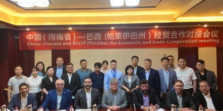 Na capital da província de Henan, João apresenta potencial para investimentos na Paraíba a membros do Governo e empresários de várias áreas