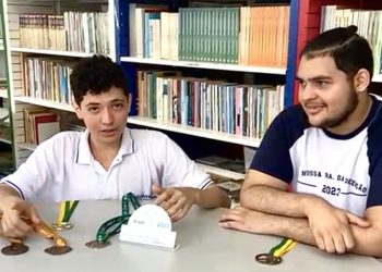 Alunos da ECI de Belém do Brejo do Cruz são premiados em concurso de matemática de nível internacional