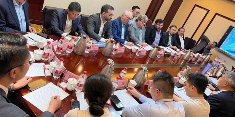 Na capital da província de Henan, João apresenta potencial para investimentos na Paraíba a membros do Governo e empresários de várias áreas