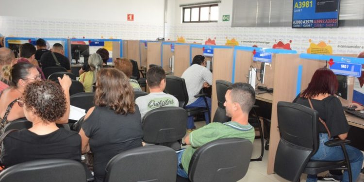 Dívidas bancárias são o serviço mais procurado no primeiro dia do “Renegocia!” no Procon-PB