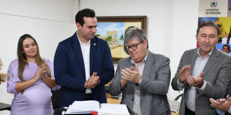 Lucas Ribeiro assume o cargo de governador da Paraíba nesta quarta-feira