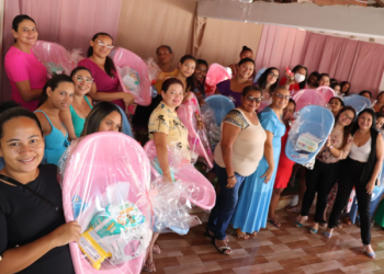 Prefeitura de Cajazeiras promove curso e distribui kit para gestantes