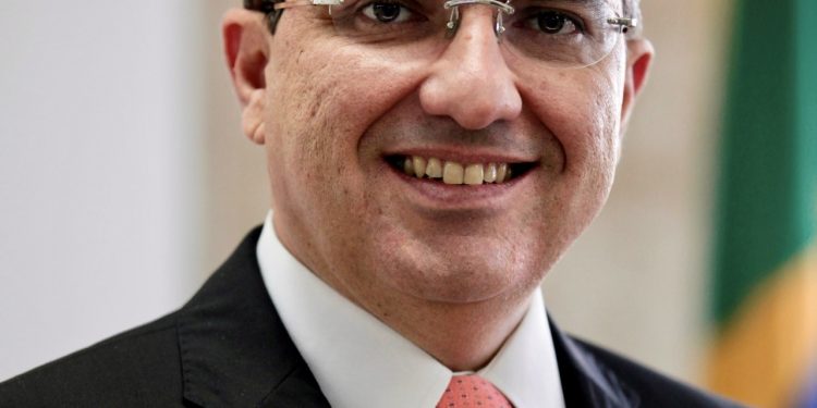 Desembargador Federal Rogério Fialho toma posse na APLJ em solenidade na JFPB