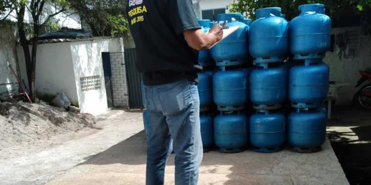 Pesquisa do Procon-JP encontra diferença de mais de R$ 26,00 no preço do gás de cozinha na Capital