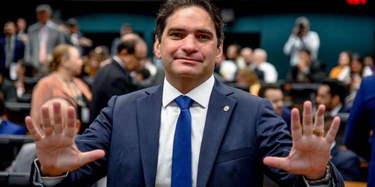 Murilo Galdino comemora nova idade com balanço dos primeiros meses de mandato na Câmara Federal