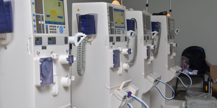 Secretaria de Saúde envia insumos ao Hospital Antônio Targino para garantir atendimento da hemodiálise