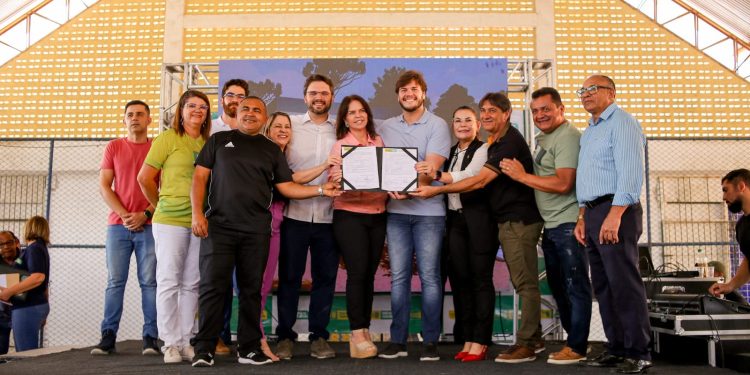 Bruno autoriza a construção das primeiras digitecas setoriais de Campina Grande