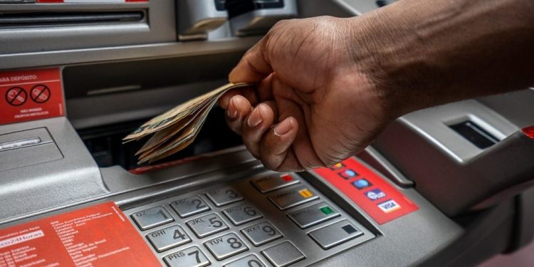 Prefeitura de Campina Grande paga salários de julho nesta segunda-feira