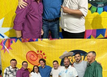 Veneziano deixa mensagem de atuação municipalista ao povo do Vale do Mamanguape durante participação nos festejos, em Jacaraú