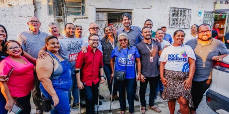 Cícero Lucena entrega pavimentação e urbanização de vias no Colinas do Sul