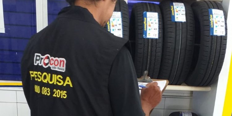 Pesquisa do Procon-JP para preços de pneus de carros encontra diferença de R$ 219