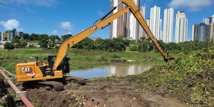 Defesa Civil retira mais de 350 toneladas de material dos rios no primeiro semestre