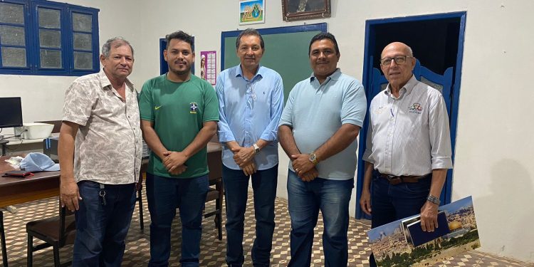 Governo de Sapé recebe doação de imóvel para sede da Secretaria de Agricultura e Pesca