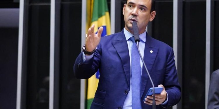 Vicentinho Junior é designado relator de projeto que abre crédito extra de R$3 bilhões para o Executivo Federal