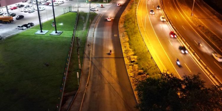 Mais de nove mil lâmpadas LED já foram instaladas na Capital