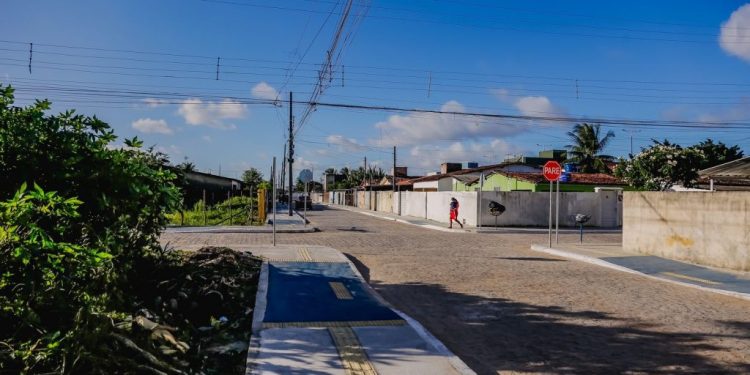 Prefeitura de João Pessoa avança com programa de pavimentação que já beneficia cerca de 30 mil pessoas