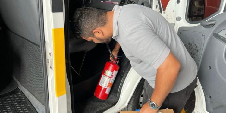 Em quatro dias, 63 permissionários comparecem a Semob para vistoria do transporte escolar